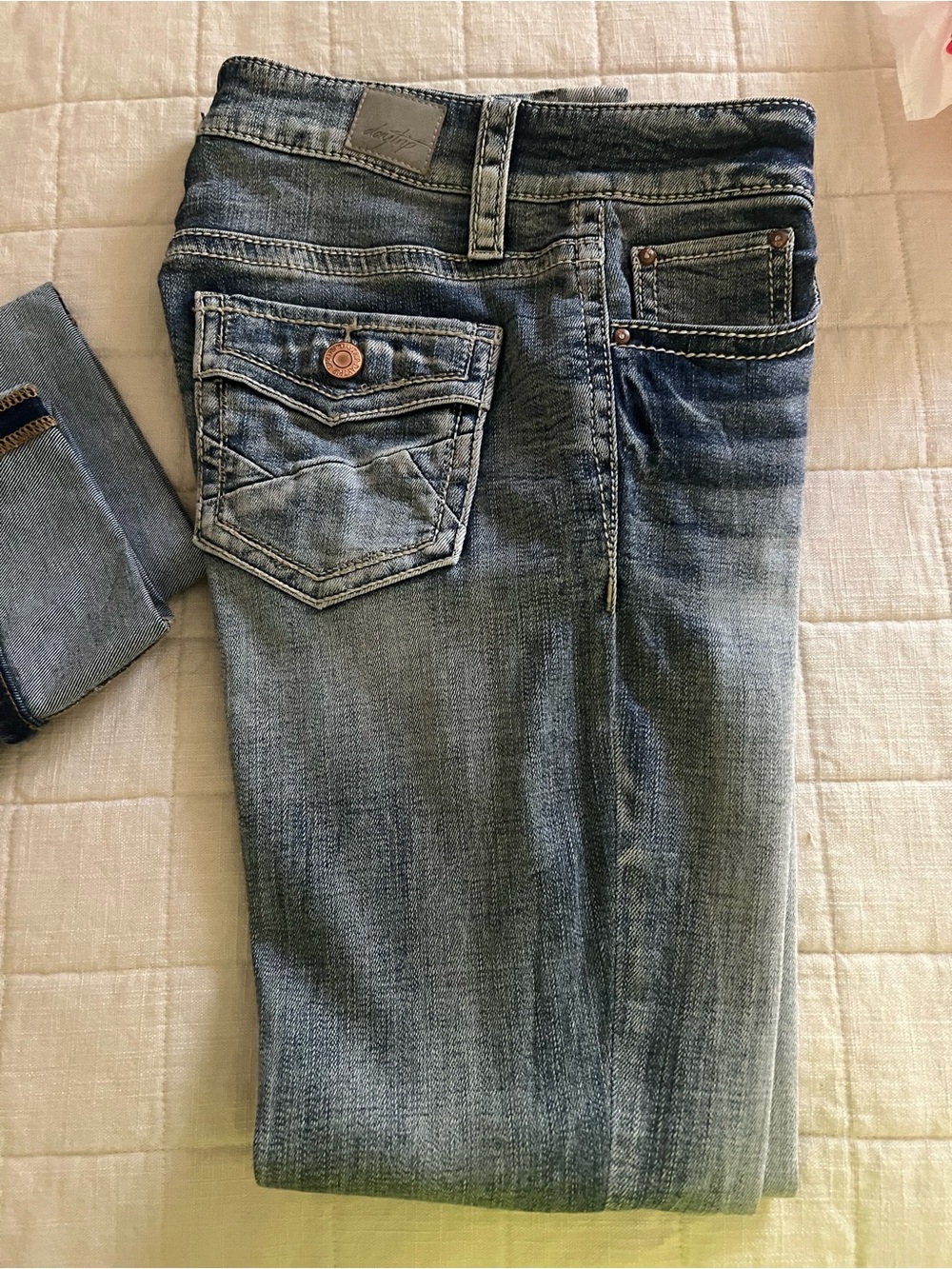 Daytrip women’s Faded Blue Straight Jeans
